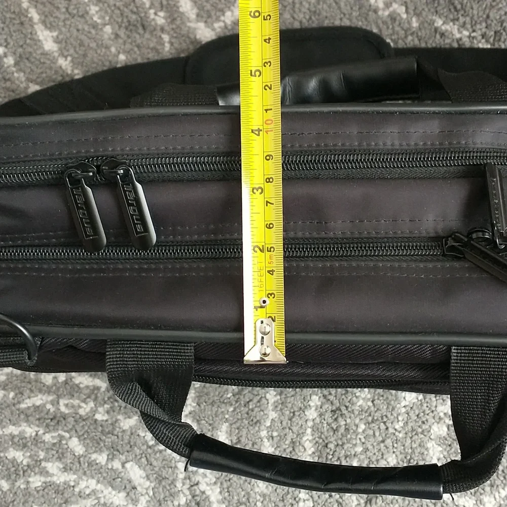 Targus Black Men's Briefcase
